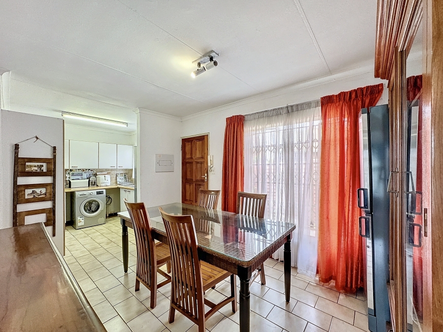 2 Bedroom Property for Sale in Erasmuskloof Gauteng