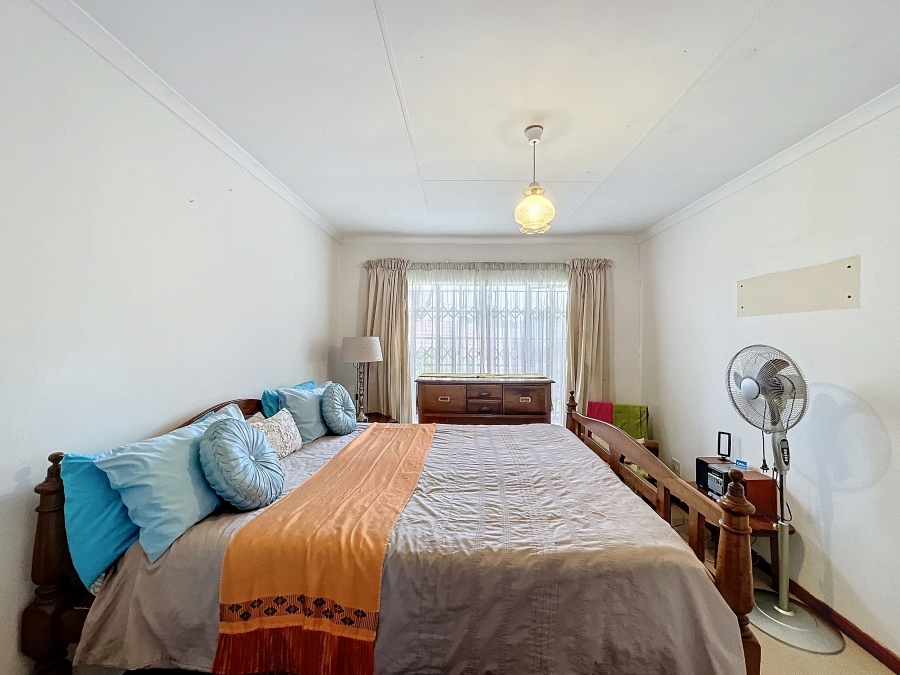 2 Bedroom Property for Sale in Erasmuskloof Gauteng