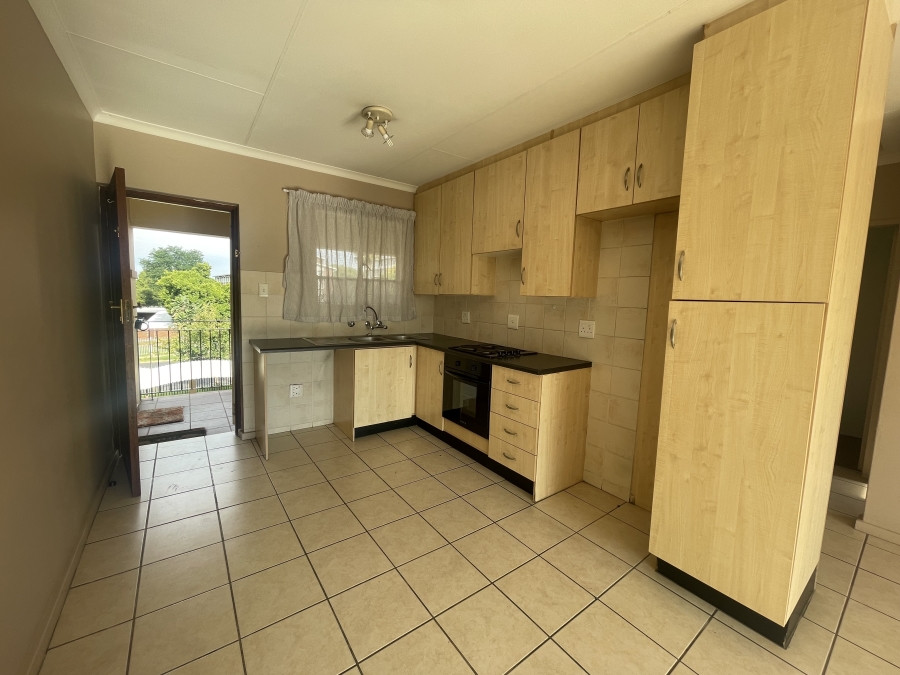 To Let 2 Bedroom Property for Rent in Queenswood Gauteng