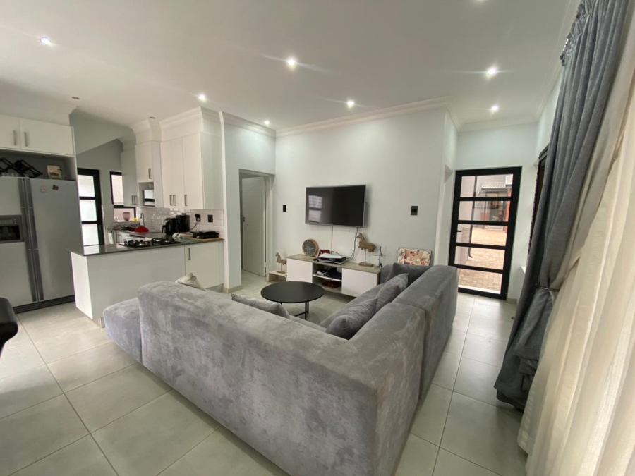 3 Bedroom Property for Sale in Raslouw Gauteng