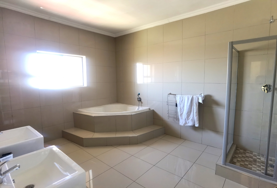 4 Bedroom Property for Sale in Blue Valley Golf Estate Gauteng