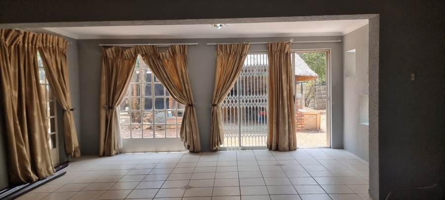 4 Bedroom Property for Sale in Bloubosrand Gauteng