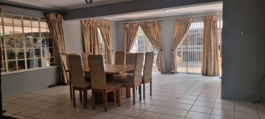 4 Bedroom Property for Sale in Bloubosrand Gauteng