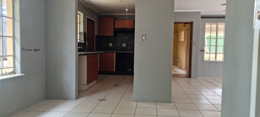 4 Bedroom Property for Sale in Bloubosrand Gauteng