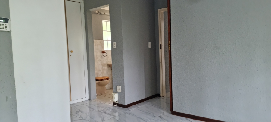 4 Bedroom Property for Sale in Bloubosrand Gauteng