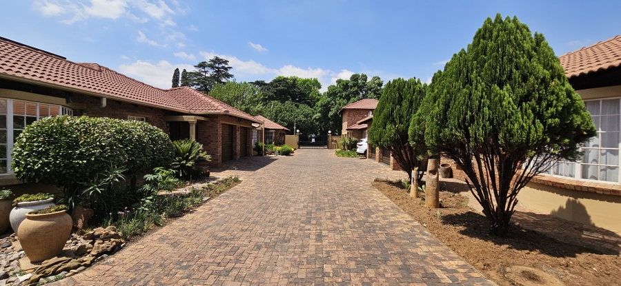 3 Bedroom Property for Sale in Three Rivers Proper Gauteng