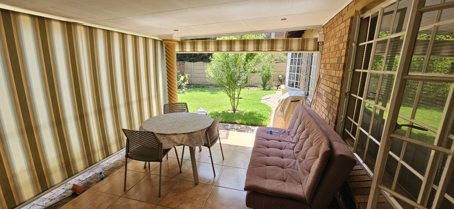 3 Bedroom Property for Sale in Three Rivers Proper Gauteng