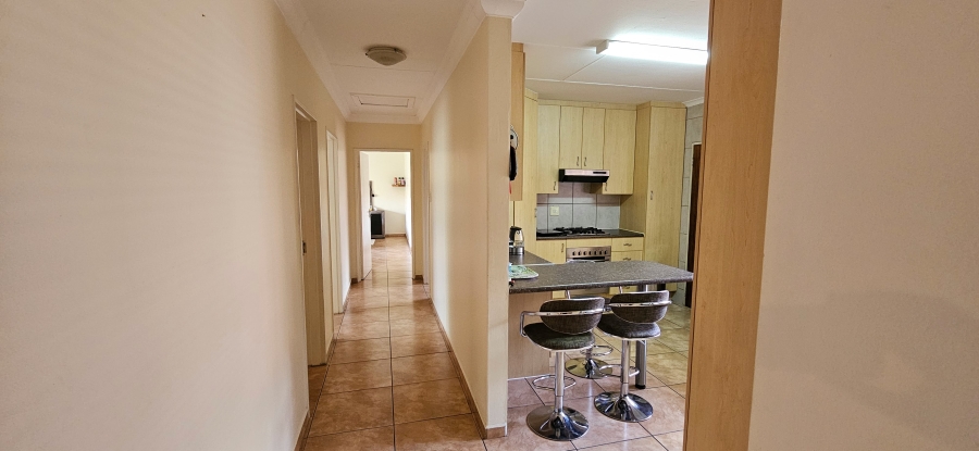 3 Bedroom Property for Sale in Three Rivers Proper Gauteng