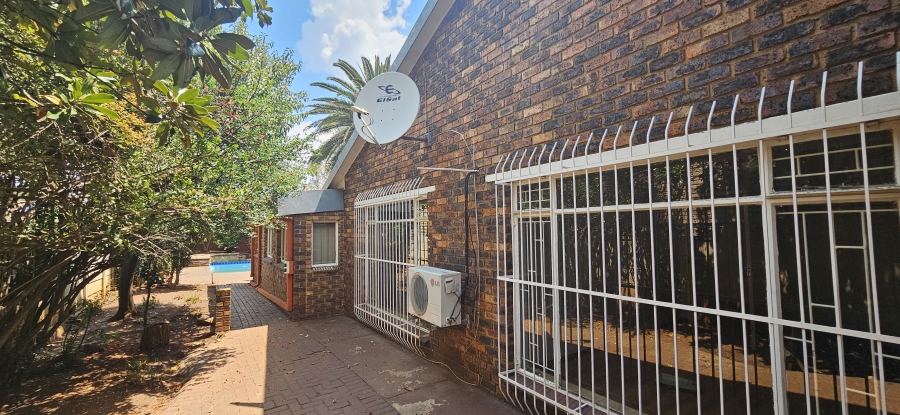 3 Bedroom Property for Sale in Risiville Gauteng