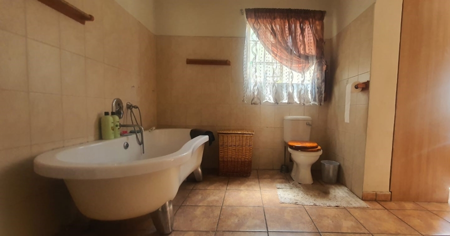 6 Bedroom Property for Sale in Lambton Gauteng