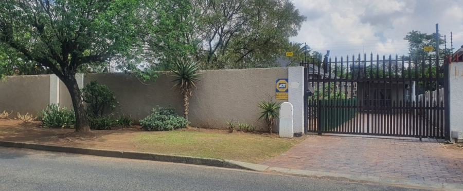 6 Bedroom Property for Sale in Lambton Gauteng