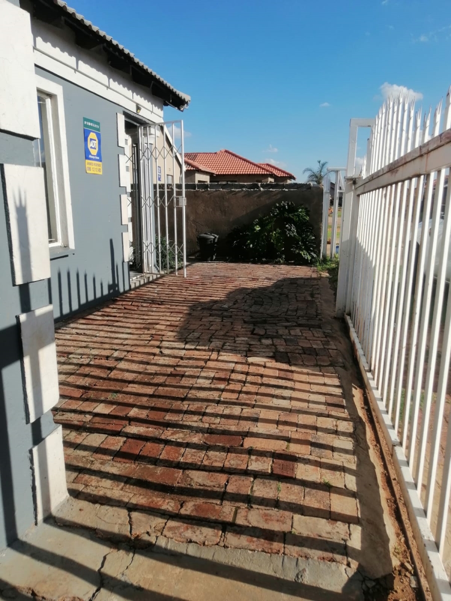 4 Bedroom Property for Sale in Dawn Park Gauteng