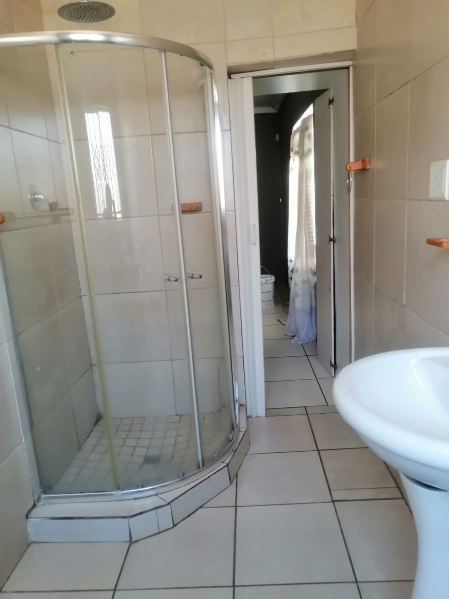 4 Bedroom Property for Sale in Dawn Park Gauteng