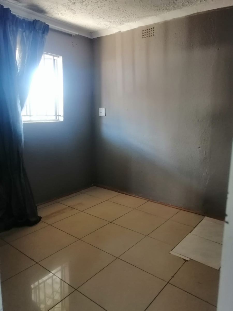 4 Bedroom Property for Sale in Dawn Park Gauteng