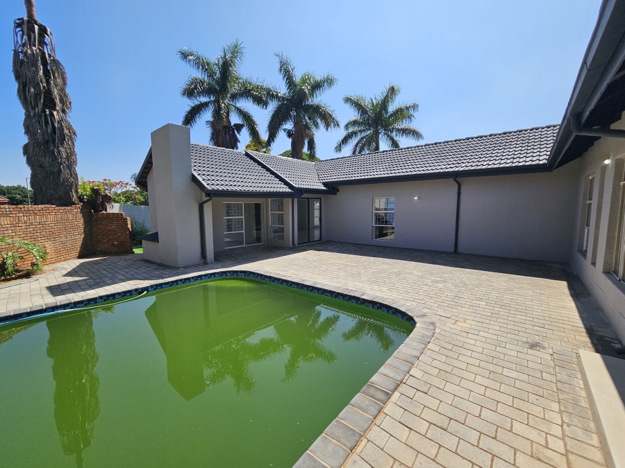 4 Bedroom Property for Sale in Florauna Gauteng