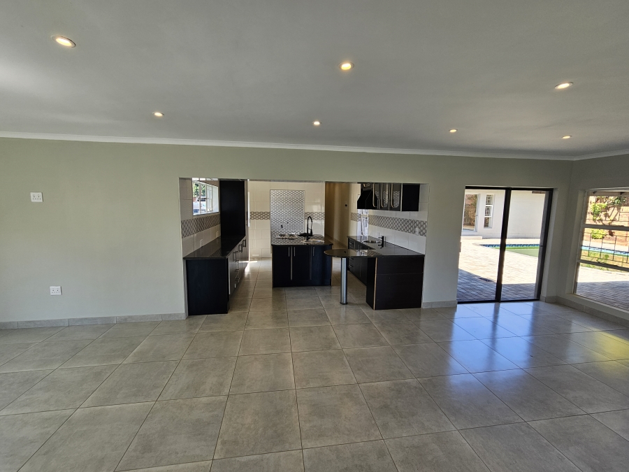 4 Bedroom Property for Sale in Florauna Gauteng