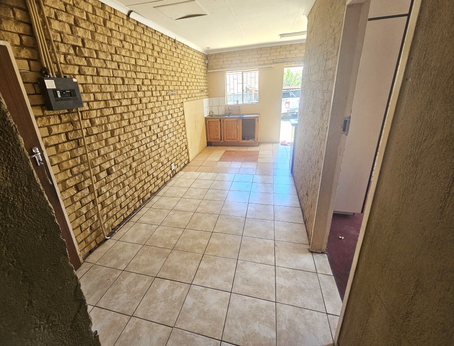 6 Bedroom Property for Sale in The Orchards Gauteng