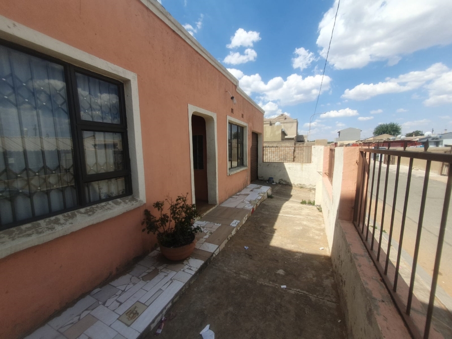 3 Bedroom Property for Sale in Meadowlands Gauteng