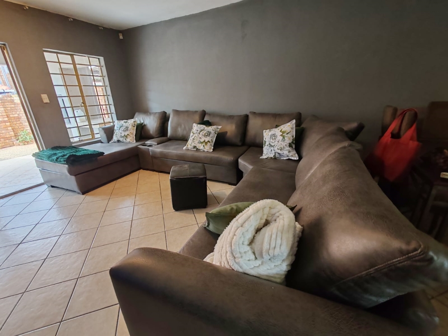 To Let 3 Bedroom Property for Rent in Celtisdal Gauteng