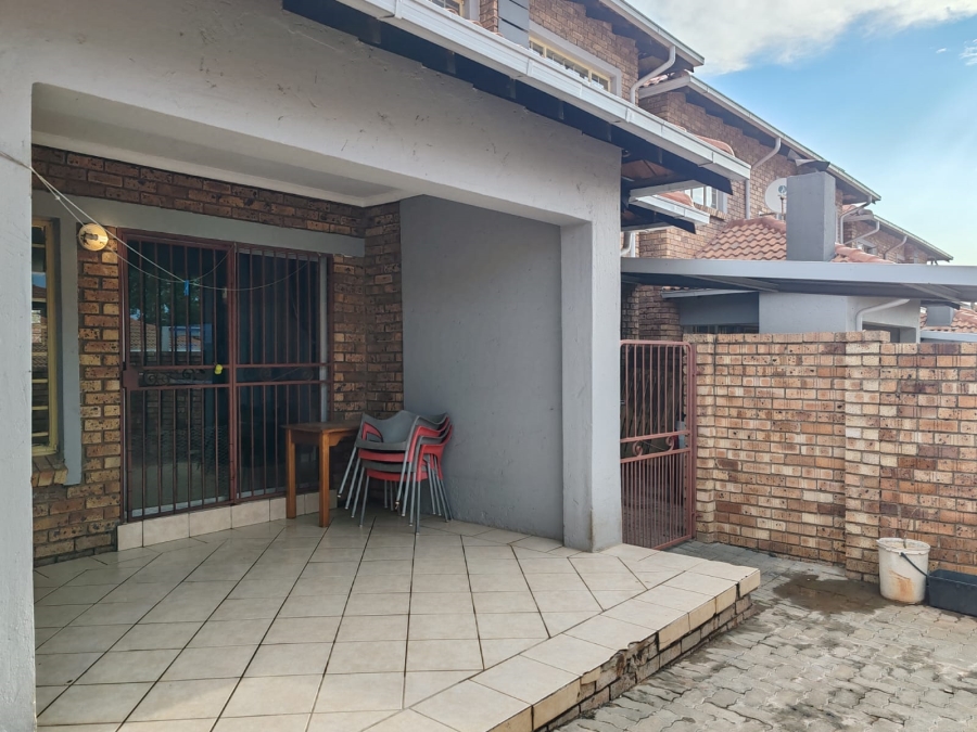 To Let 3 Bedroom Property for Rent in Celtisdal Gauteng