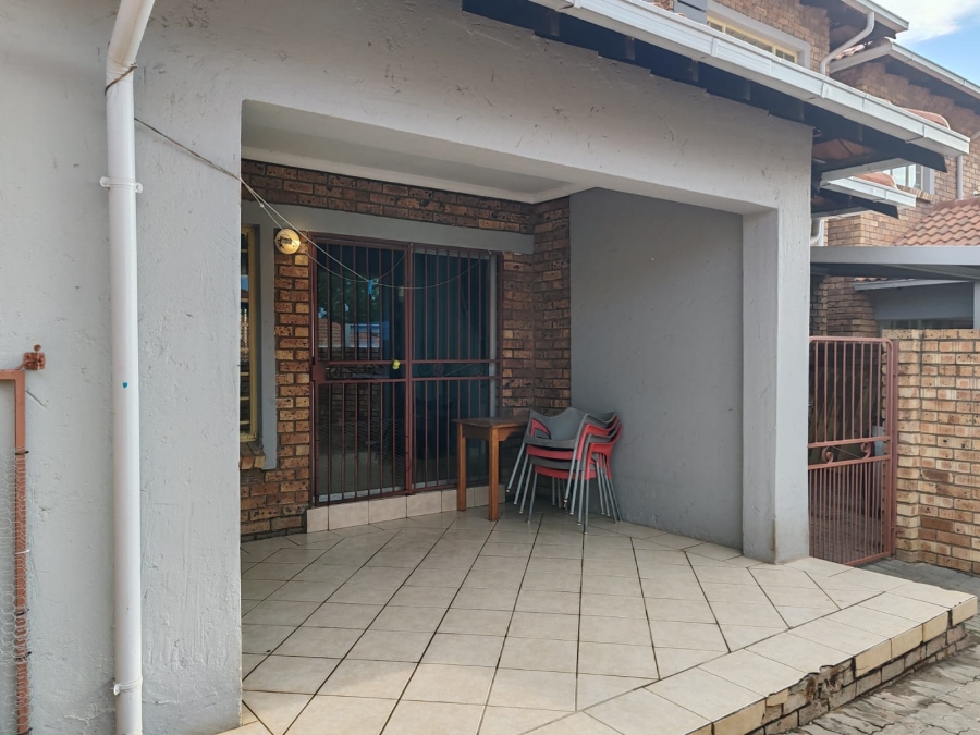 To Let 3 Bedroom Property for Rent in Celtisdal Gauteng