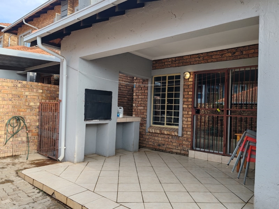 To Let 3 Bedroom Property for Rent in Celtisdal Gauteng