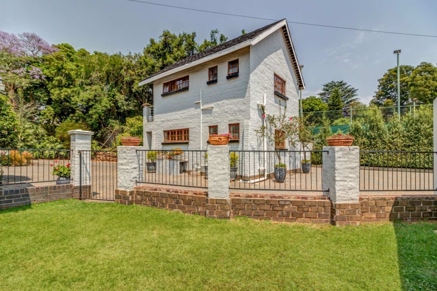 4 Bedroom Property for Sale in Atholl Gauteng