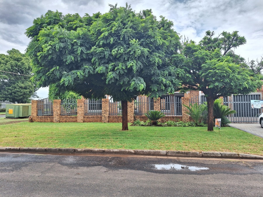 3 Bedroom Property for Sale in Meyerton Central Gauteng