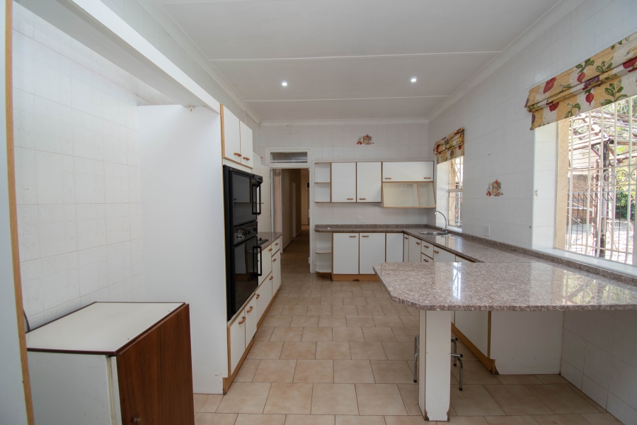 To Let 4 Bedroom Property for Rent in Pierneef Park Gauteng