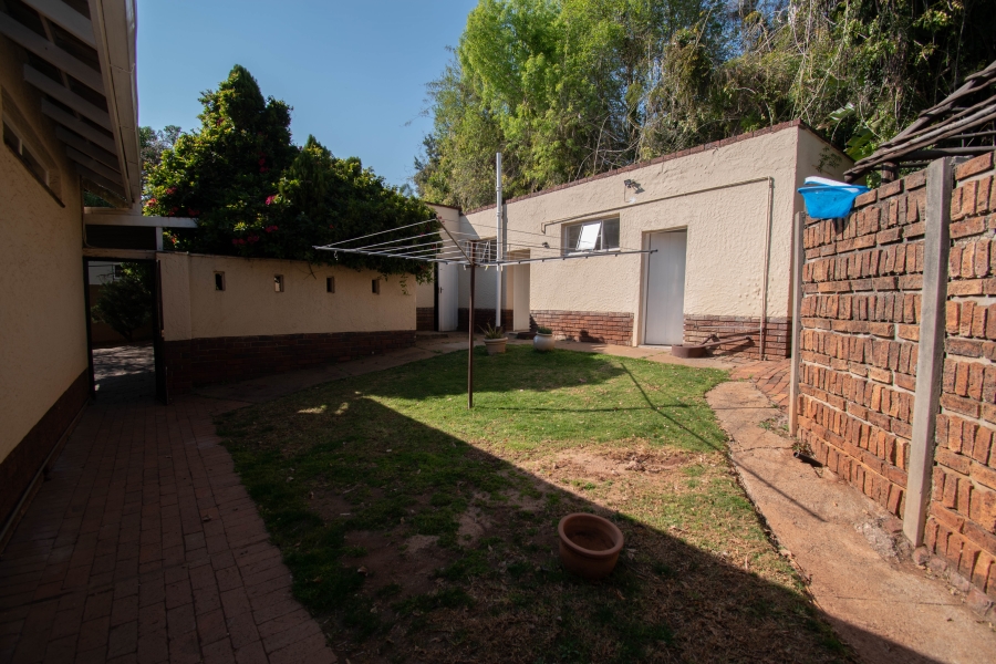 To Let 4 Bedroom Property for Rent in Pierneef Park Gauteng