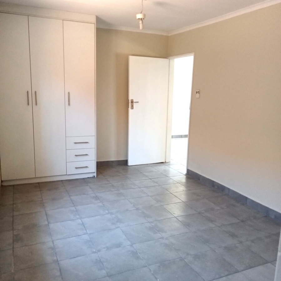 3 Bedroom Property for Sale in Windmill Park Gauteng