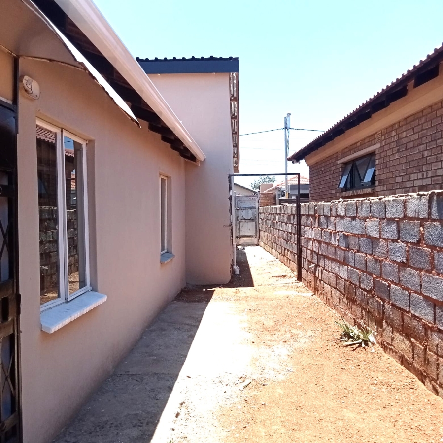 3 Bedroom Property for Sale in Windmill Park Gauteng