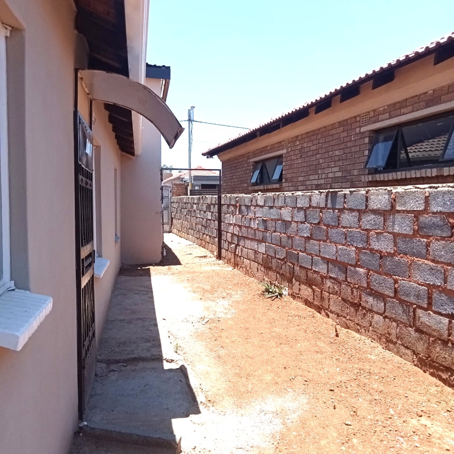 3 Bedroom Property for Sale in Windmill Park Gauteng