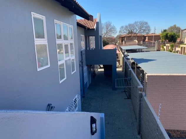 2 Bedroom Property for Sale in New Redruth Gauteng