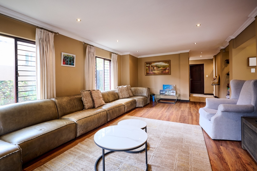 4 Bedroom Property for Sale in Sunninghill Gauteng