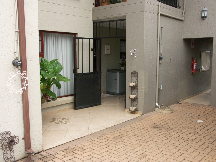 3 Bedroom Property for Sale in Sugar Bush Estate Gauteng