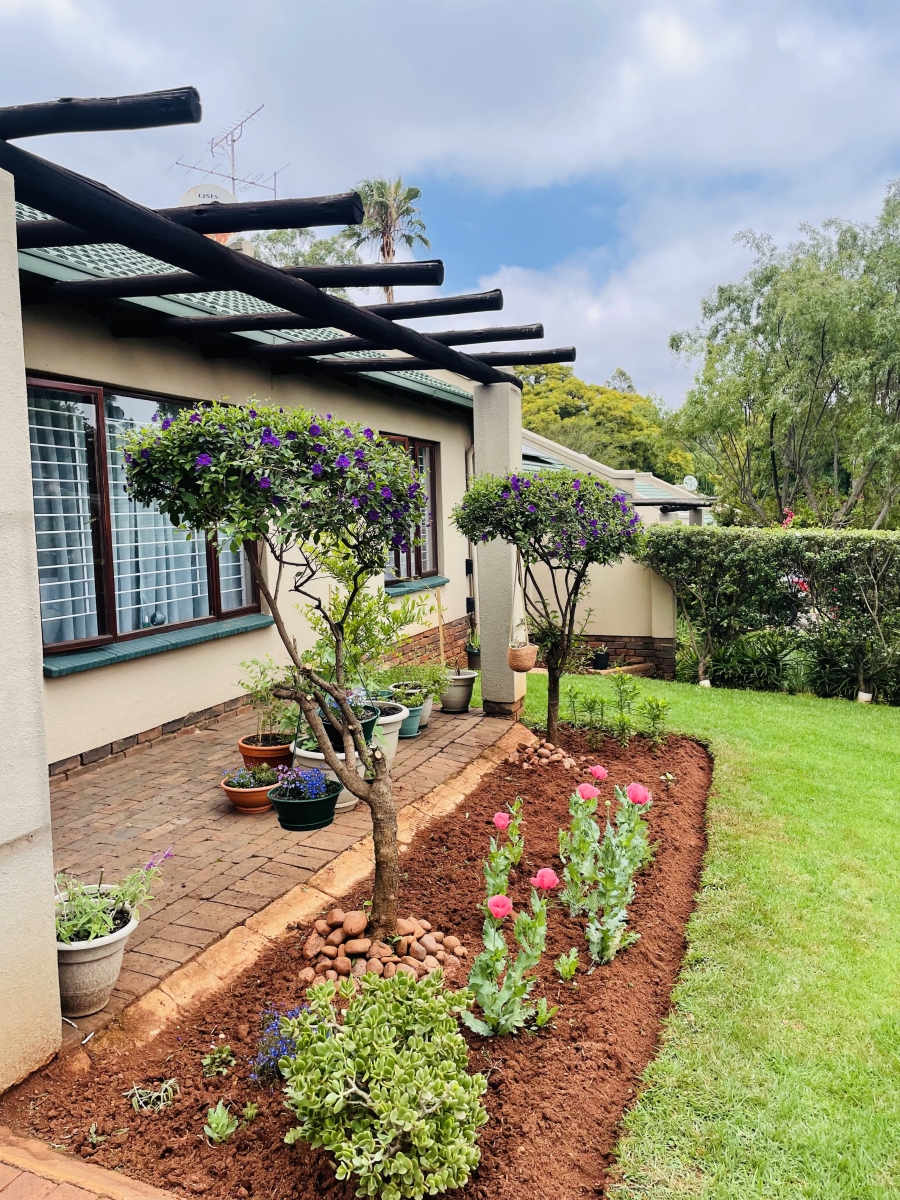 2 Bedroom Property for Sale in Noordheuwel Gauteng