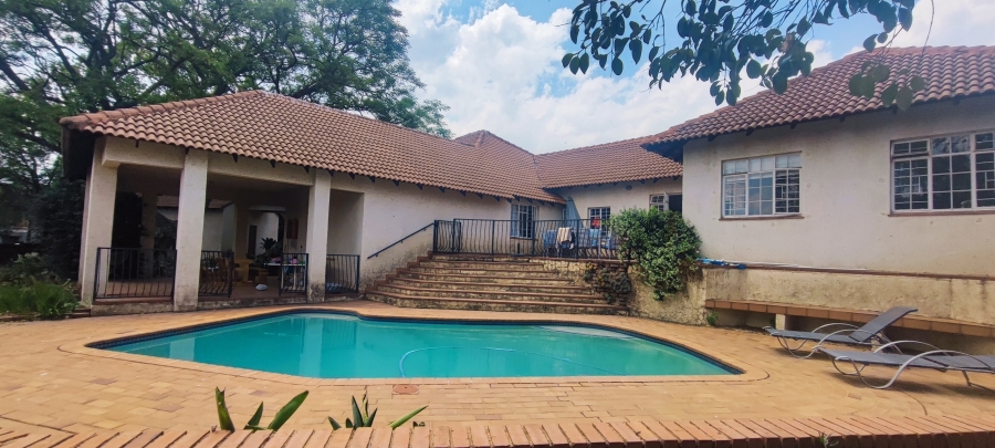 To Let 8 Bedroom Property for Rent in Ferndale Gauteng