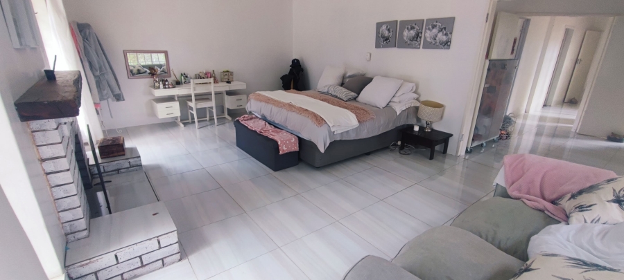 To Let 8 Bedroom Property for Rent in Ferndale Gauteng