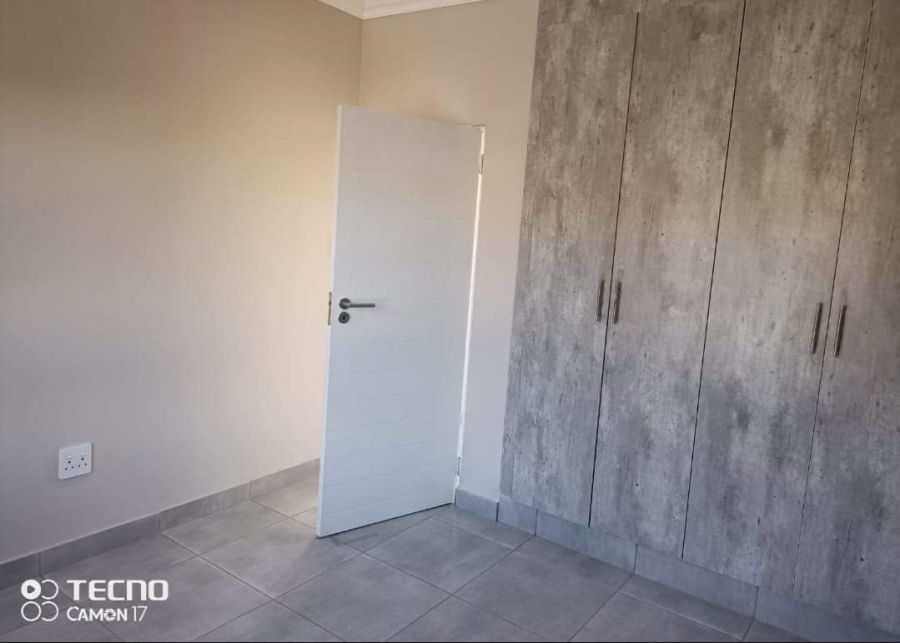 2 Bedroom Property for Sale in Pretoria North Gauteng