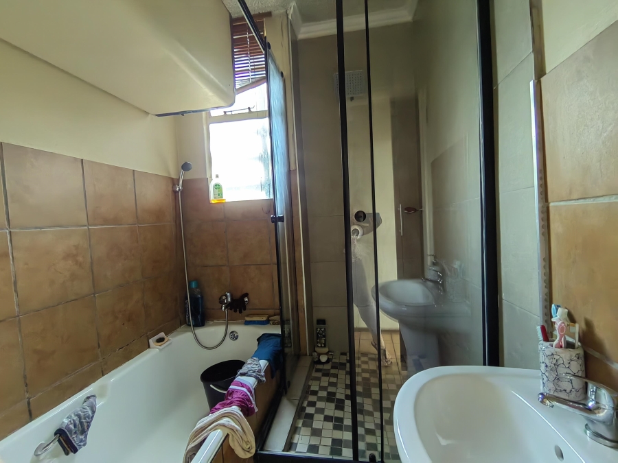 To Let 3 Bedroom Property for Rent in Sinoville Gauteng