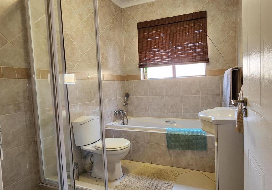 3 Bedroom Property for Sale in New Market Park Gauteng