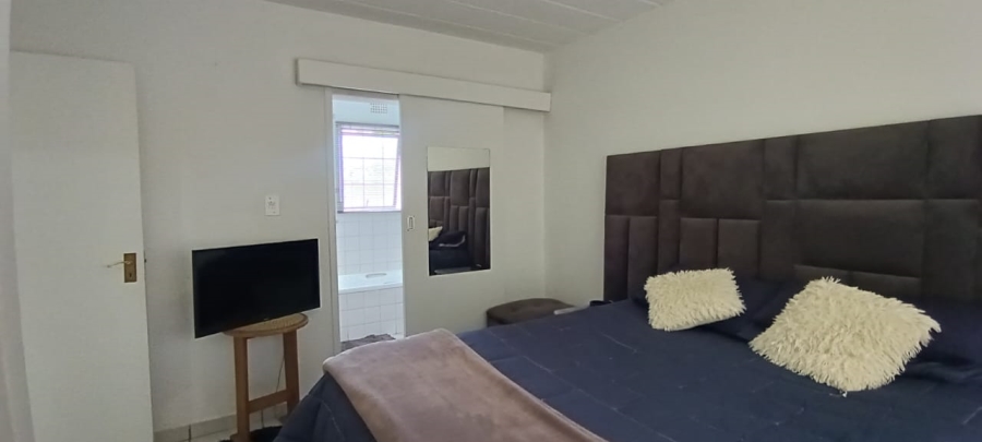 3 Bedroom Property for Sale in Verwoerdpark Gauteng