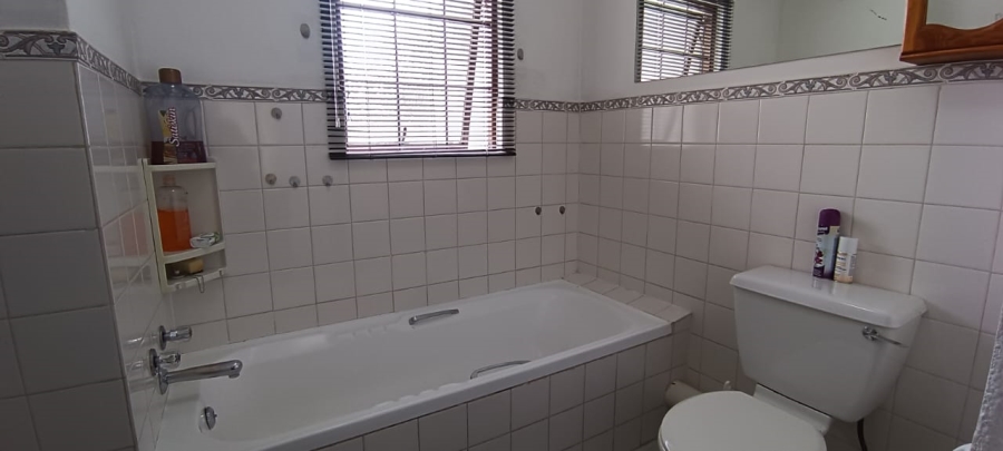 3 Bedroom Property for Sale in Verwoerdpark Gauteng