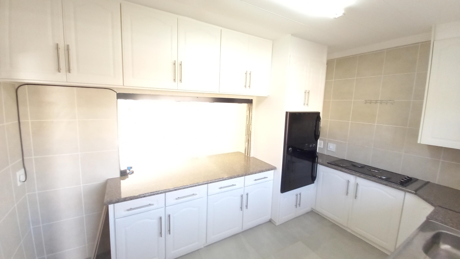 To Let 3 Bedroom Property for Rent in New Redruth Gauteng