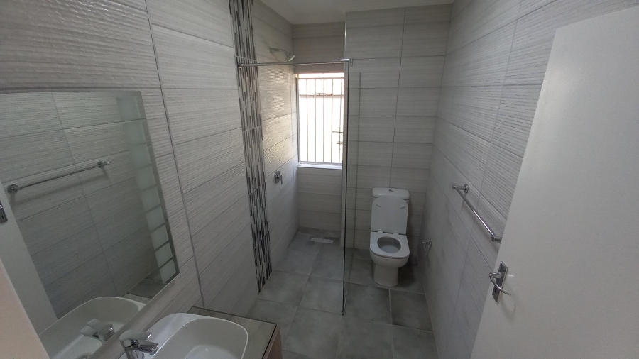 To Let 3 Bedroom Property for Rent in New Redruth Gauteng