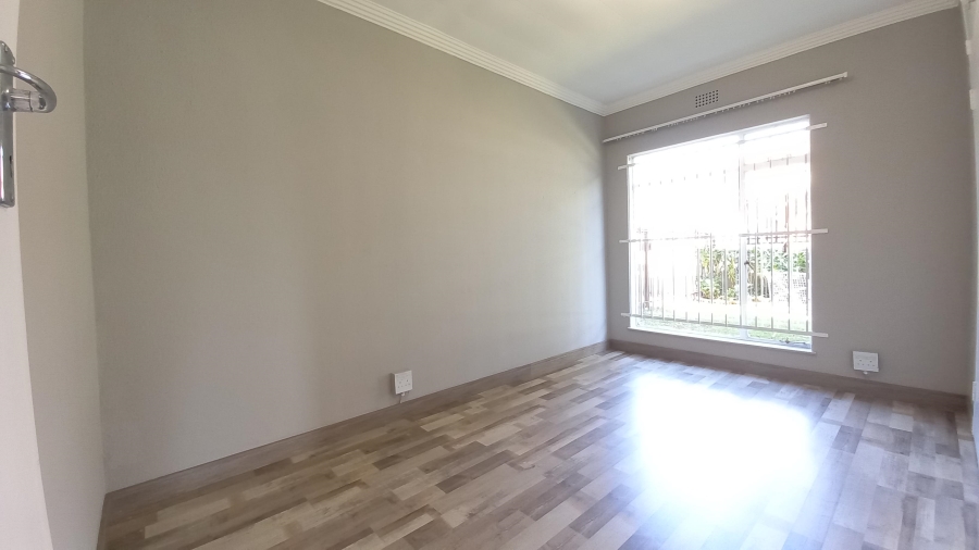 To Let 3 Bedroom Property for Rent in New Redruth Gauteng