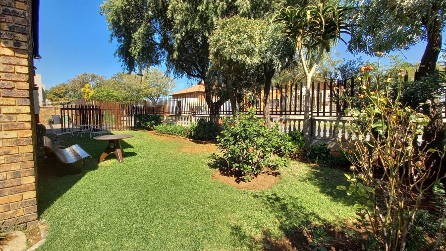 To Let 3 Bedroom Property for Rent in New Redruth Gauteng