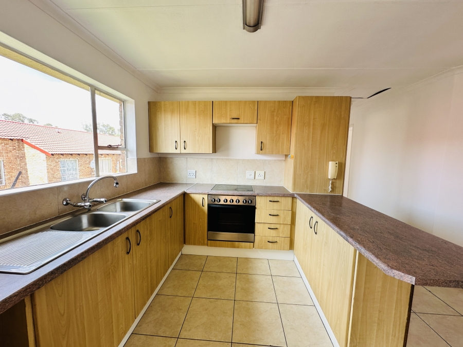 2 Bedroom Property for Sale in Liefde en Vrede Gauteng