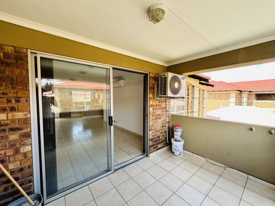 2 Bedroom Property for Sale in Liefde en Vrede Gauteng